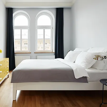Crownhill Apartman *